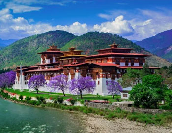 Bhutan: Travel Beyond the Ordinary